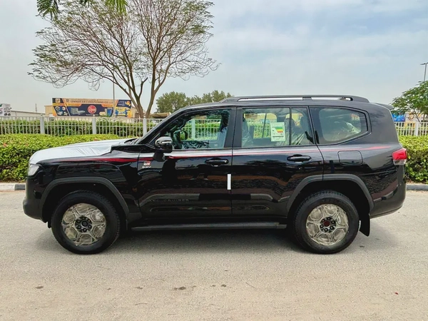 TOYOTA LAND CRUISER GR 3.5L HEV 2025