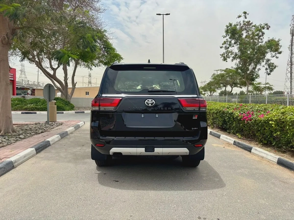 TOYOTA LAND CRUISER GR 3.5L HEV 2025