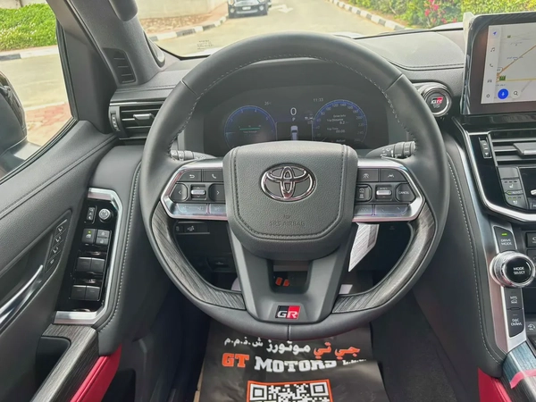 TOYOTA LAND CRUISER GR 3.5L HEV 2025