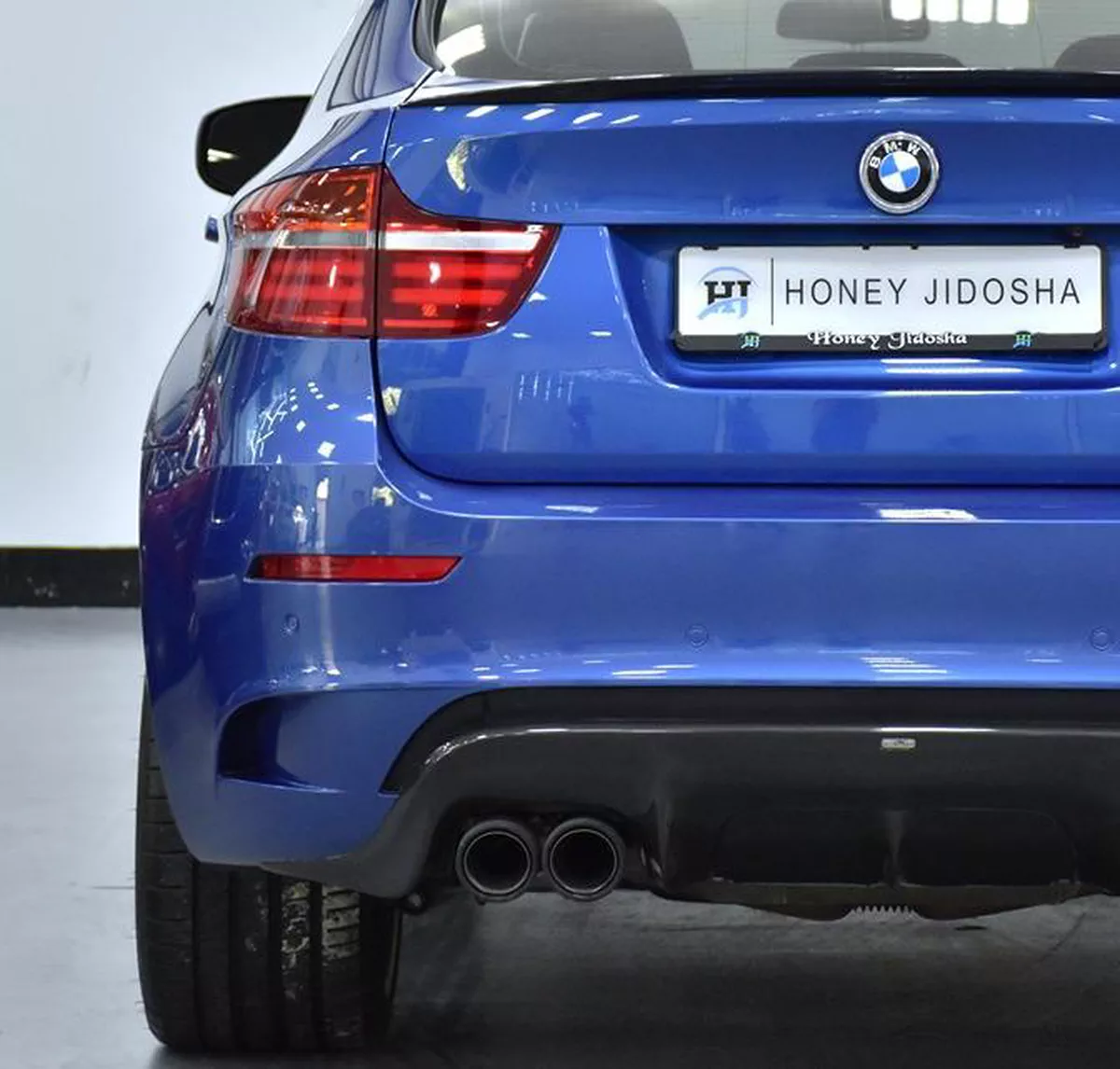 BMW X6 M ( 2013 Model ) in Blue Color GC...-7-7