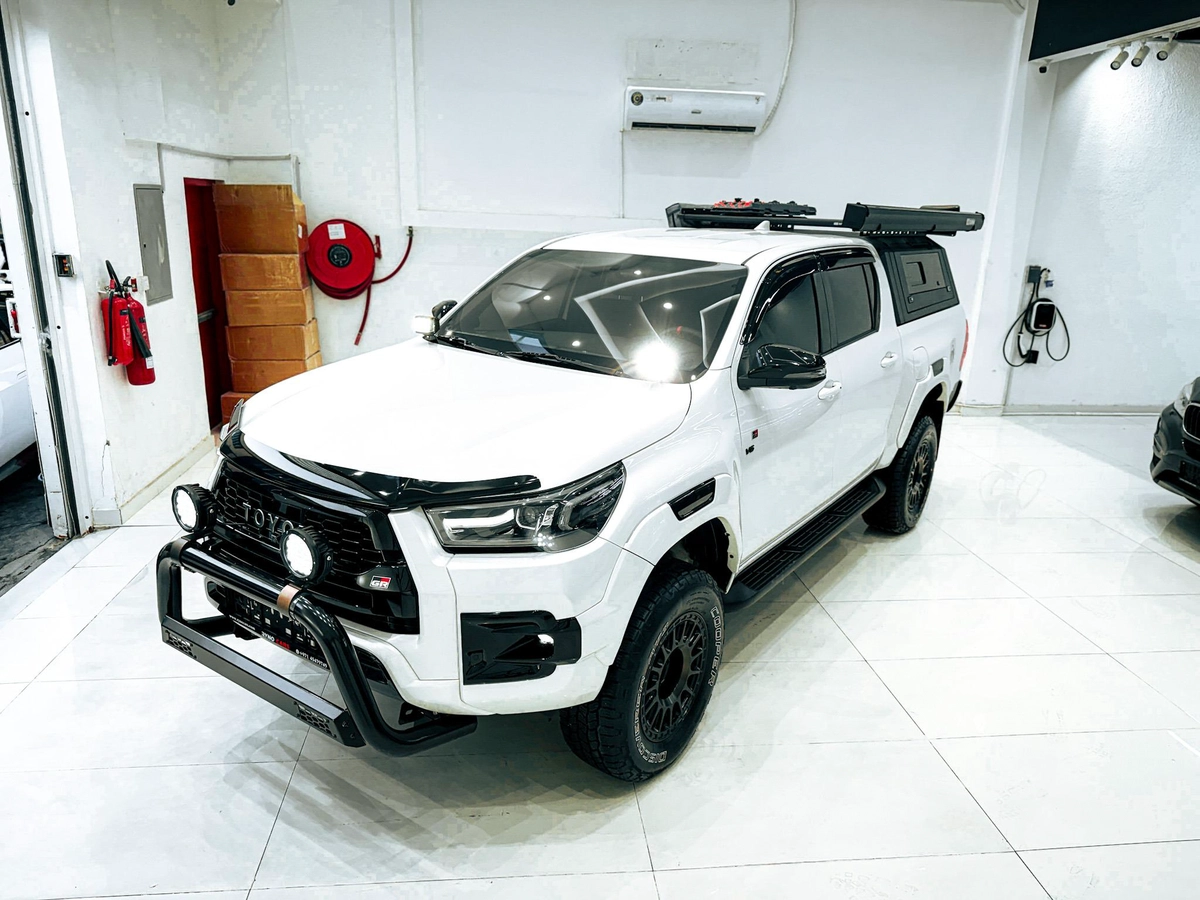 Massive Price Drop!!! // AED 2,500 // 20% DP // 2022 Toyota Hilux GR Sport 4.0L V6 4*4-3-3