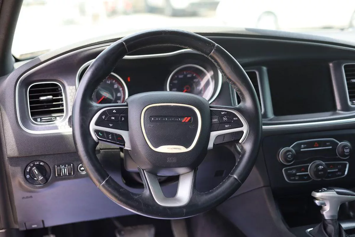 Used Dodge Charger 3.6L SXT Mid Option 2015-6-6