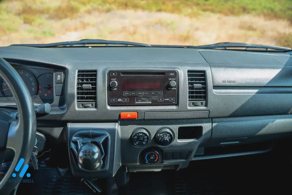 2023 Toyota HiAce SR Dry Van GL-17-17