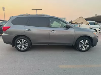 Nissan Pathfinder SL 4WD | American Spec | Model 2017 | 153,130 KM Looking for a spacious, comfortab-2