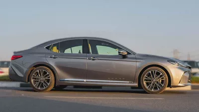 2026 Toyota Camry LE 2.5L AT Hybrid (Gray)-1