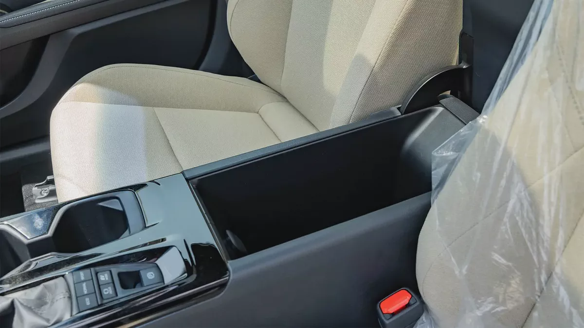 2026 Toyota Camry LE 2.5L AT Hybrid (Gray)-14-14