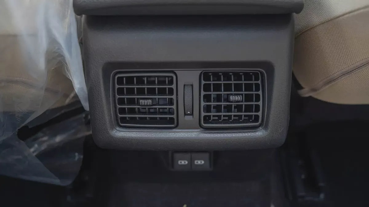 2026 Toyota Camry LE 2.5L AT Hybrid (Gray)-17-17
