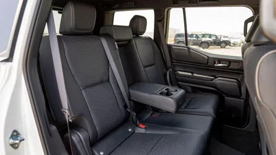 Toyota Prado ADVENTURE TOYOTA PRADO 250 2.4P AT FIRST EDITION MY2024 – WHITE-12