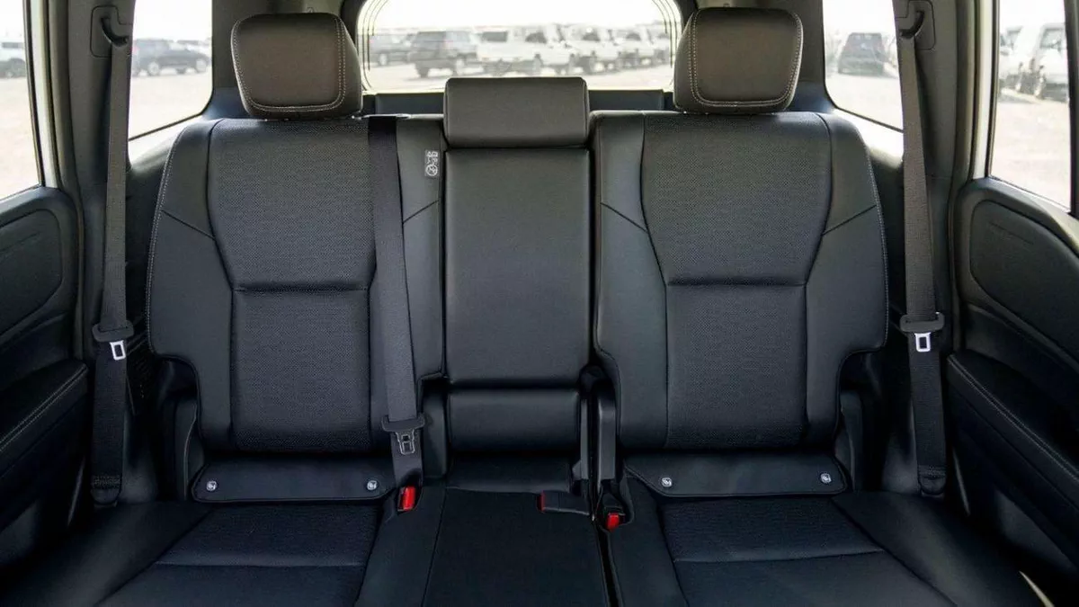 Toyota Prado ADVENTURE TOYOTA PRADO 250 2.4P AT FIRST EDITION MY2024 – WHITE-16-0