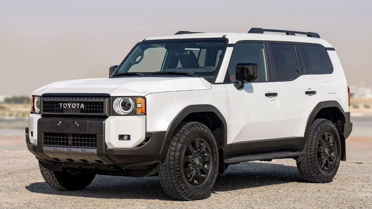 Toyota Prado ADVENTURE TOYOTA PRADO 250 2.4P AT FIRST EDITION MY2024 – WHITE