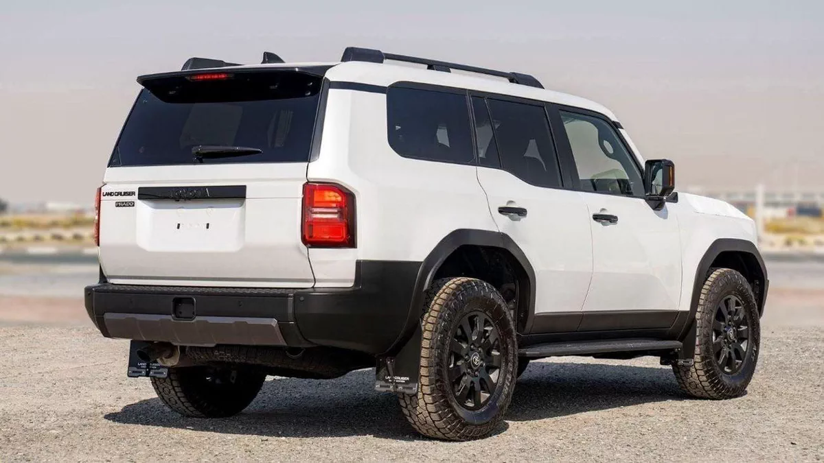 Toyota Prado ADVENTURE TOYOTA PRADO 250 2.4P AT FIRST EDITION MY2024 – WHITE-6-0