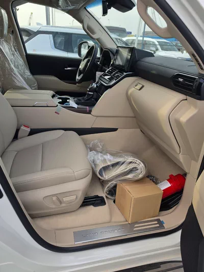 TOYOTA LAND CRUISER LC300 GXR 4.0L V6 PETROL 2026-2