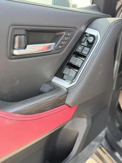Toyota Land Cruiser VXR 3.5L HYBRID GCC-11