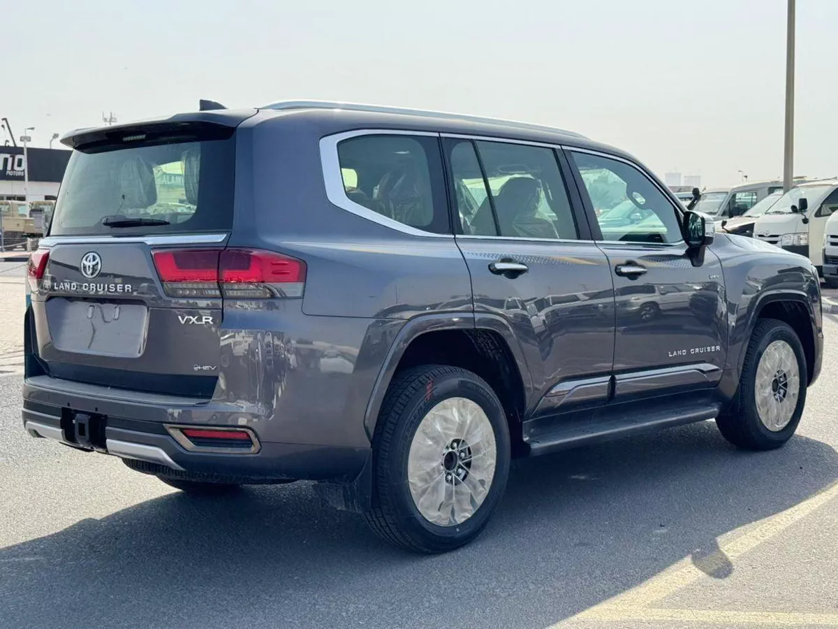 Toyota Land Cruiser VXR 3.5L HYBRID GCC-3-0