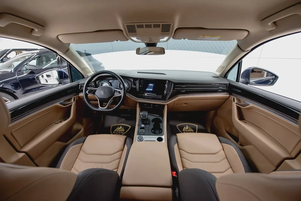 VOLKSWAGEN TOUAREG 2023 1 YEAR WARRANTY SERVICE PACKAGE TILL AUG 2026