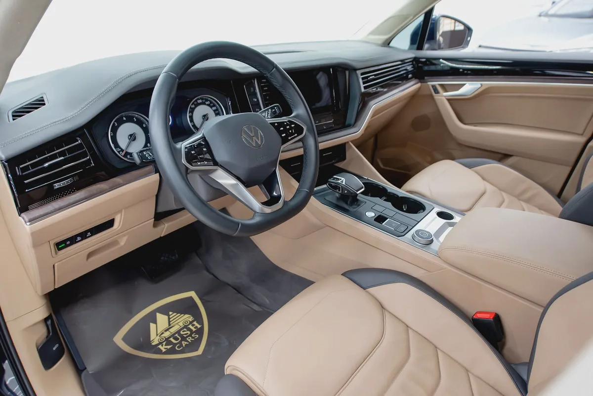 VOLKSWAGEN TOUAREG 2023 1 YEAR WARRANTY SERVICE PACKAGE TILL AUG 2026-11-11