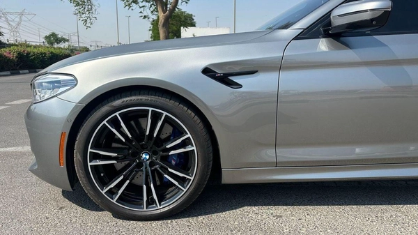 BMW M5 Std 4.4L | Full Option | Canadian Specs | Full Service History