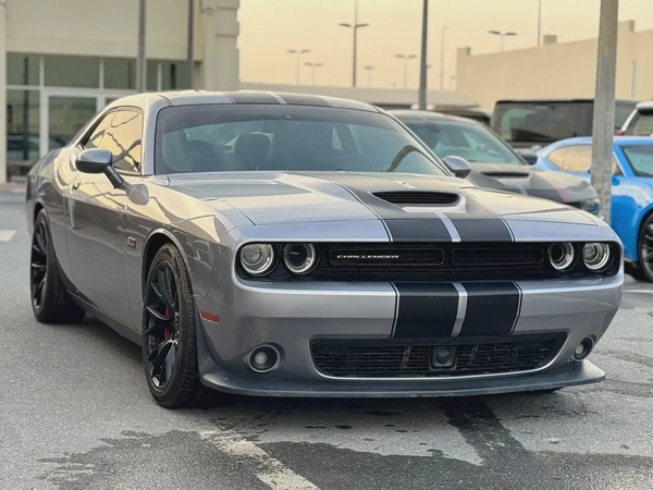 2016 Dodge Challenger SRT - GCC Specs