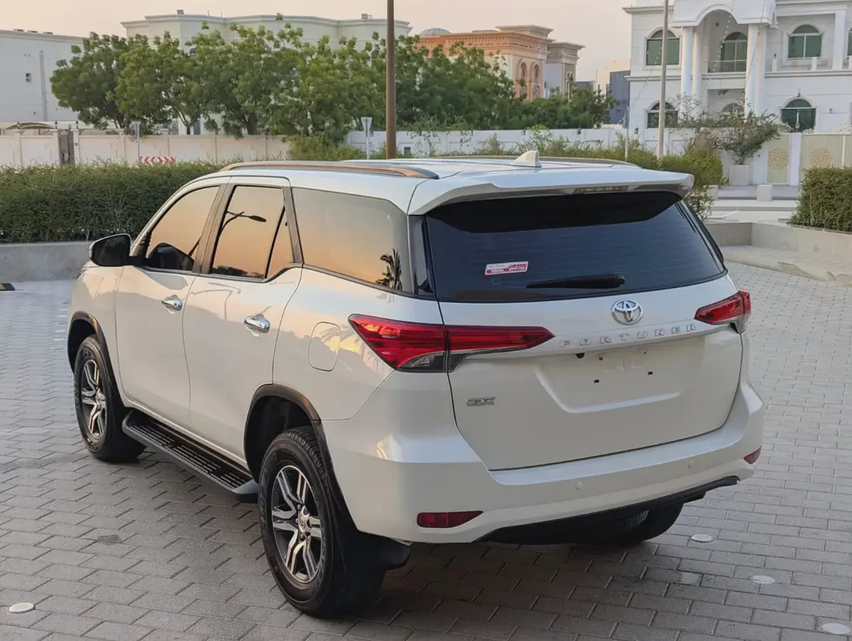 Toyota Fortuner 2022 Diesel V4 2.8L GCC Specs Excellent Condition-3-3