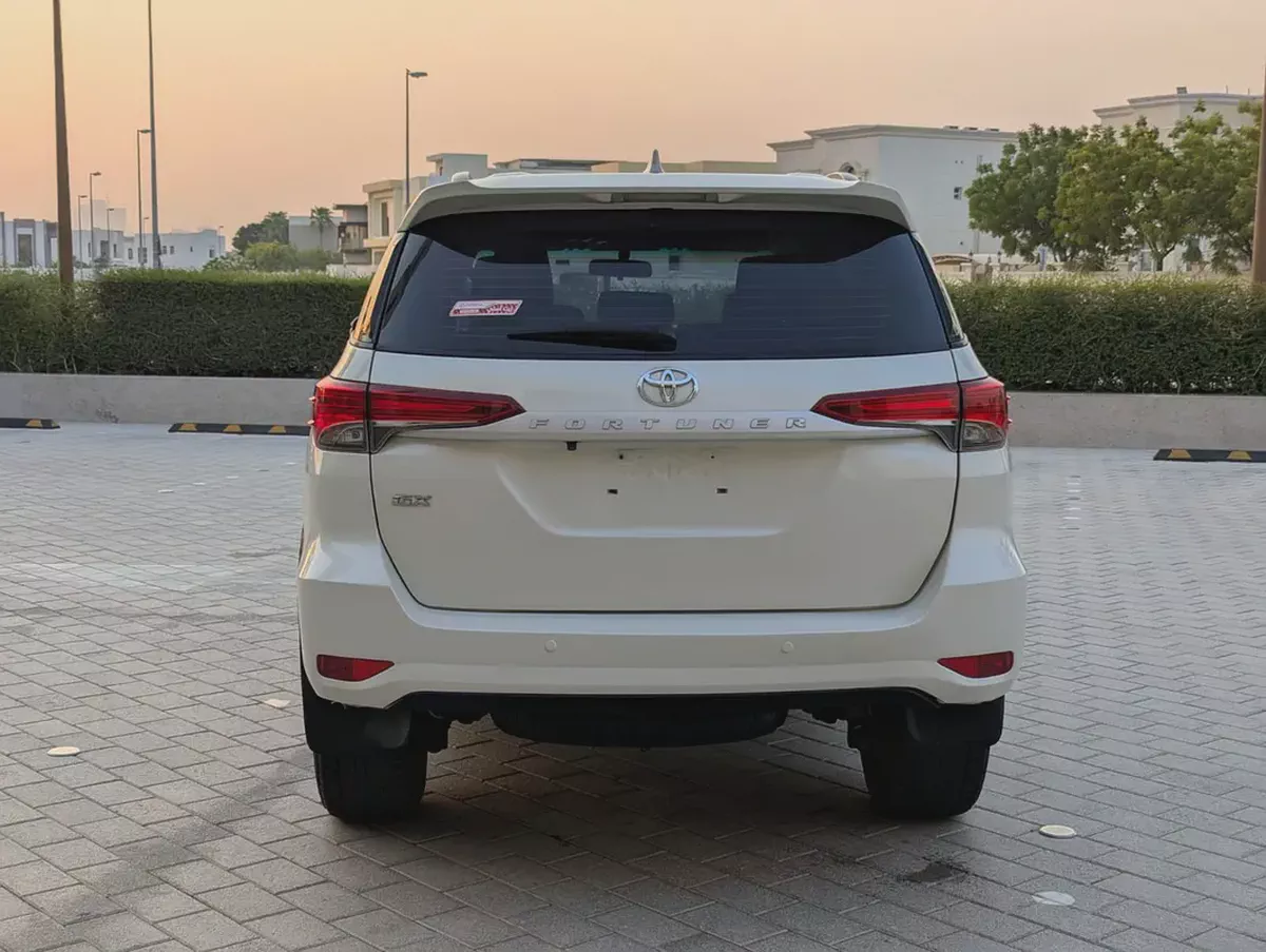 Toyota Fortuner 2022 Diesel V4 2.8L GCC Specs Excellent Condition-4-4