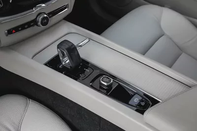 1,959 P.M |  XC60 B5 Momentum | 0% Downpayment | Warranty!-9