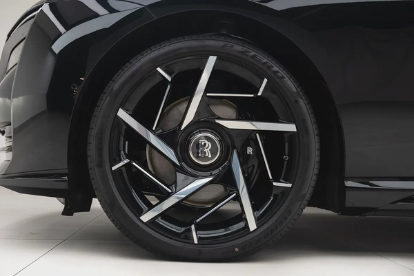 2026 ROLLS ROYCE SPECTRE | BLACK BADGE | FULL OPTION |