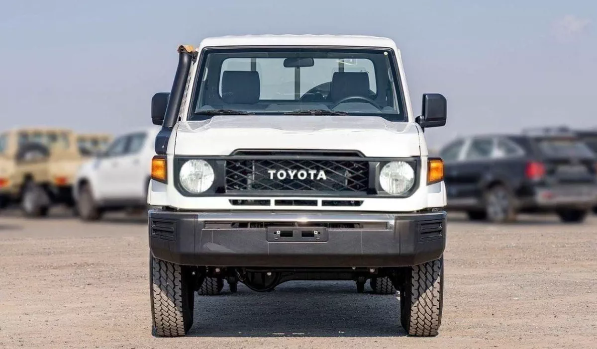 Toyota Land Cruiser Pick Up LAND CRUISER LC79 SC 4.2L V6 DIESEL 2026-1-0