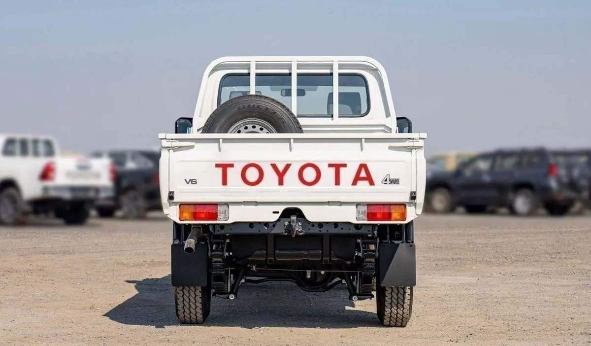 Toyota Land Cruiser Pick Up LAND CRUISER LC79 SC 4.2L V6 DIESEL 2026-4-0