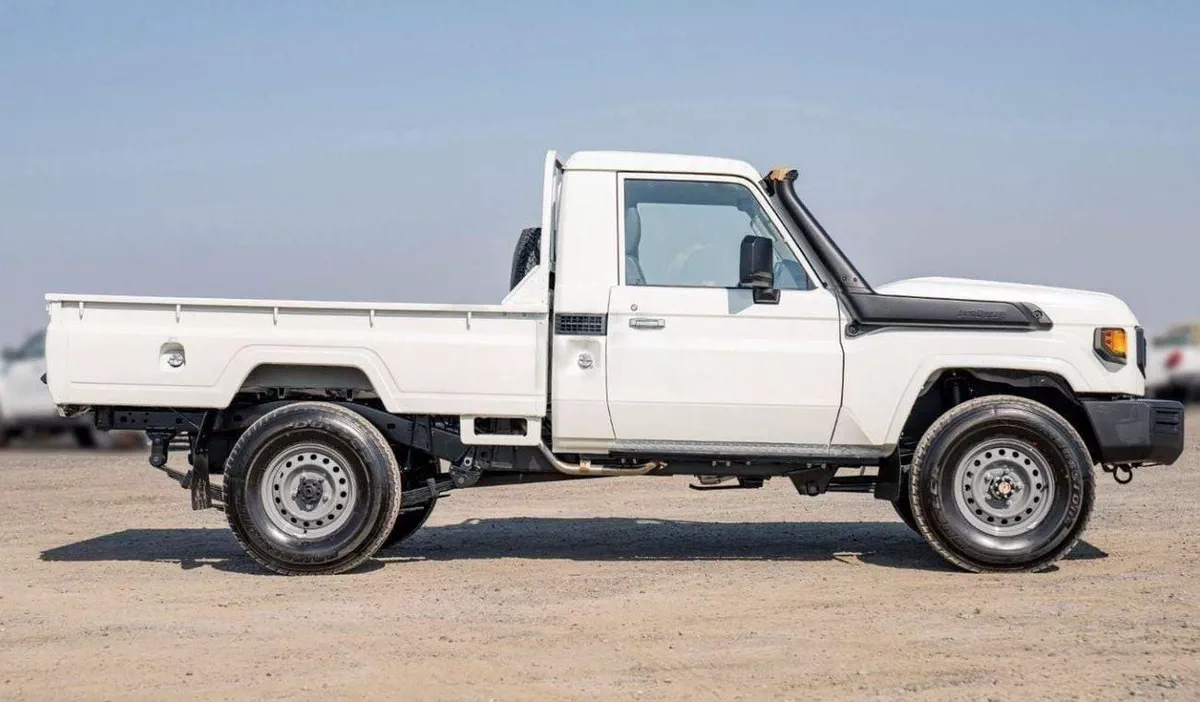 Toyota Land Cruiser Pick Up LAND CRUISER LC79 SC 4.2L V6 DIESEL 2026-5-0