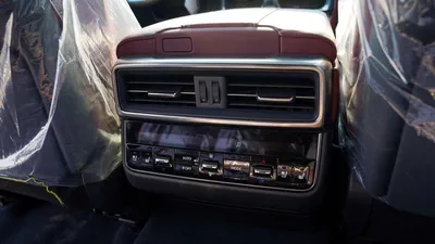 Lexus LX600 SIGNATURE-9