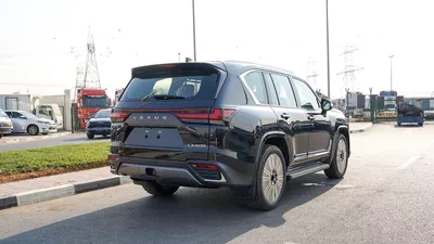 Lexus LX600 SIGNATURE-17