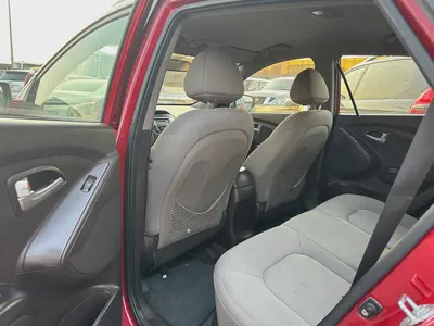 Hyundai tucson 2013 red color GCC calen car-2