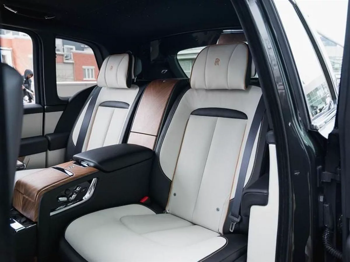 Rolls Royce Cullinan STD Series II with Captain Seats-10-0