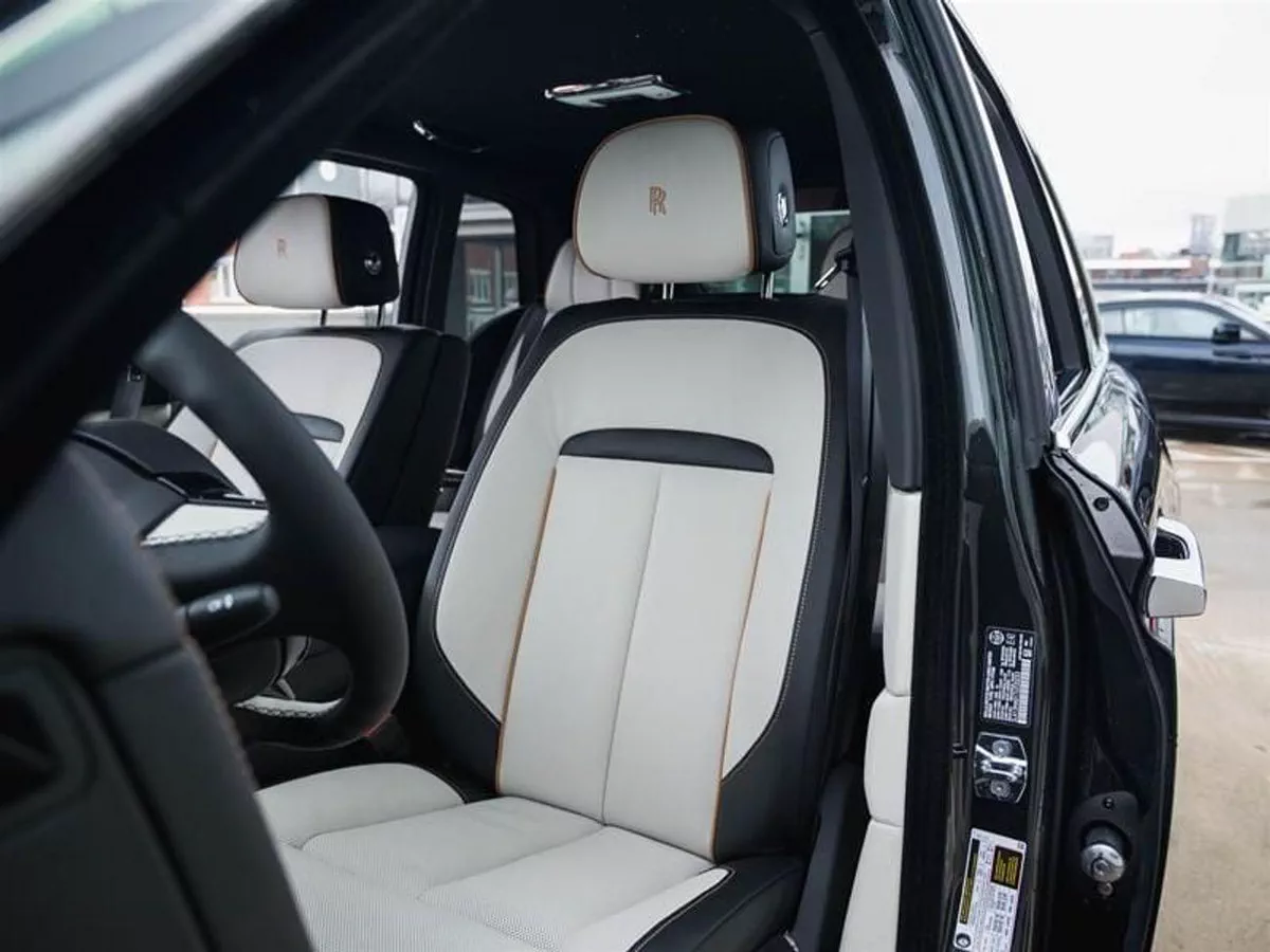 Rolls Royce Cullinan STD Series II with Captain Seats-11-0