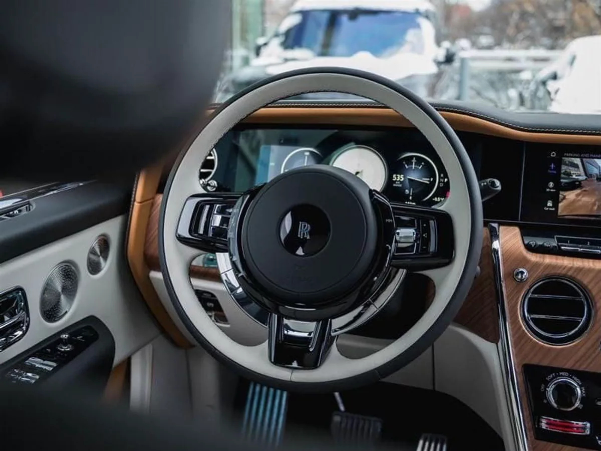 Rolls Royce Cullinan STD Series II with Captain Seats-4-0
