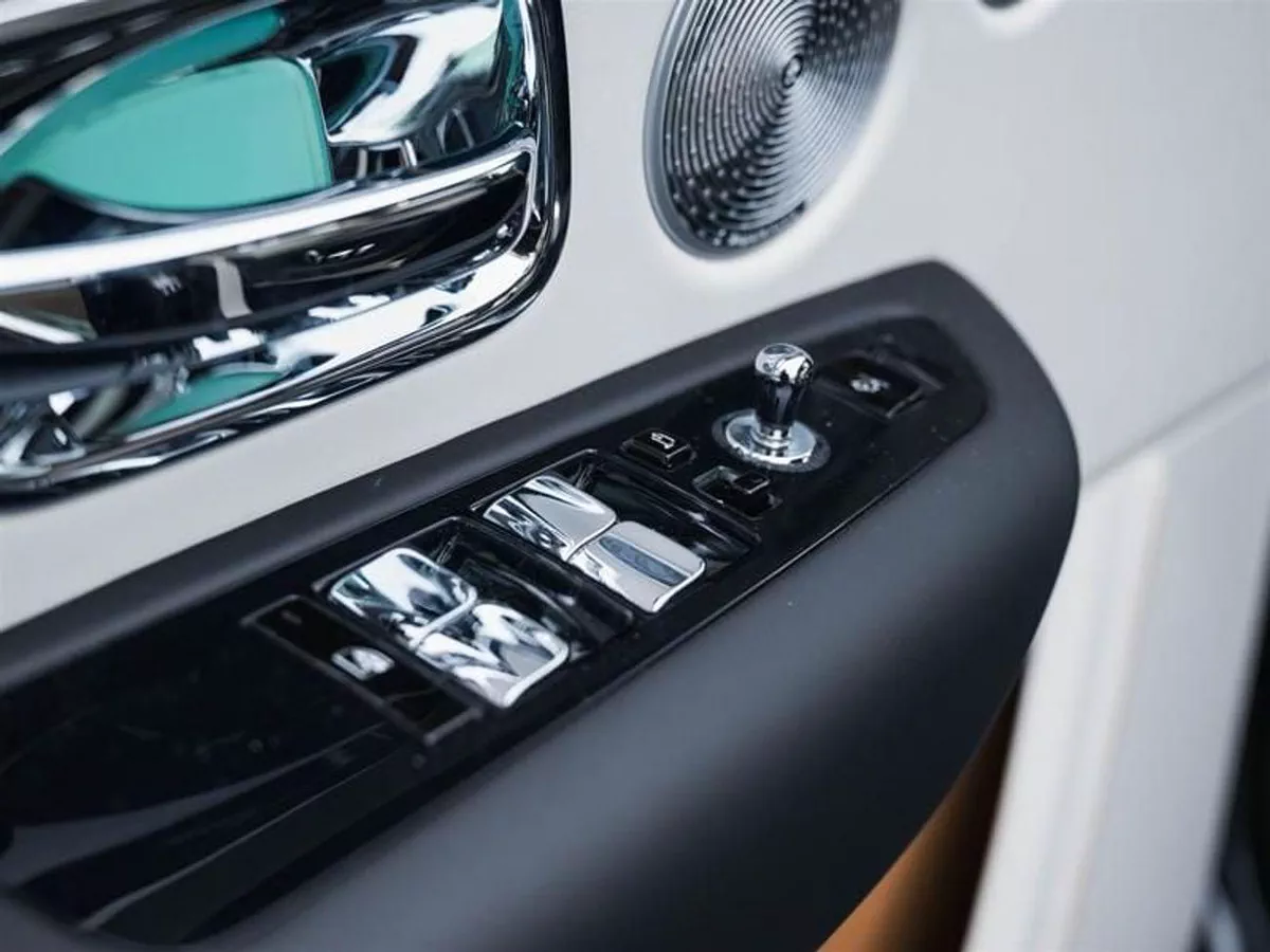 Rolls Royce Cullinan STD Series II with Captain Seats-8-0