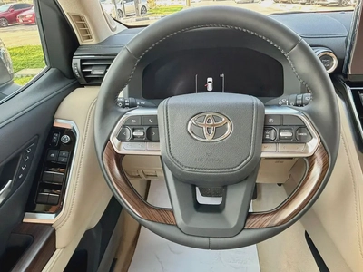 Toyota Land Cruiser VXR 4.0 2025 - GCC Specs - Brand New-10