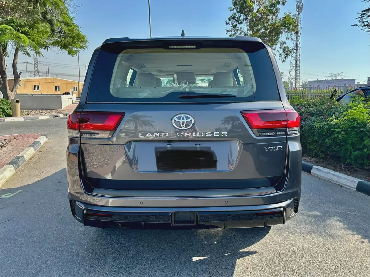 Toyota Land Cruiser VXR 4.0 2025 - GCC Specs - Brand New-6-6