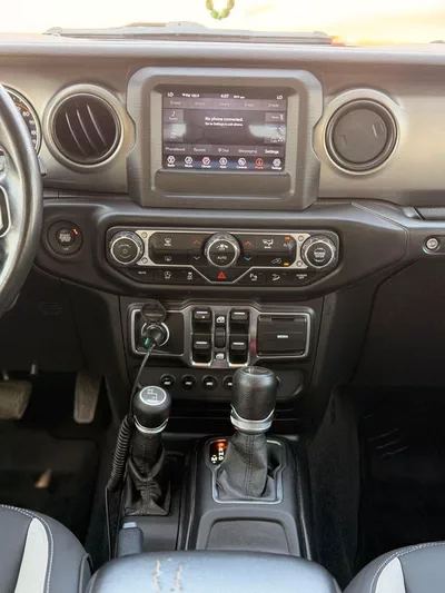 Jeep Wrangler Unlimited SPORT PLUS Willys Wheeler 3.6L A/T (4 Door)-13