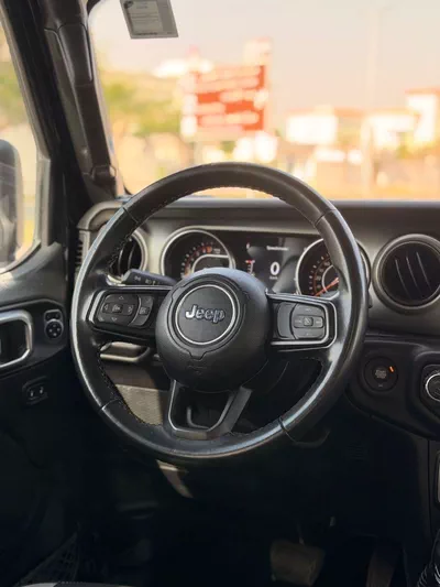 Jeep Wrangler Unlimited SPORT PLUS Willys Wheeler 3.6L A/T (4 Door)-16