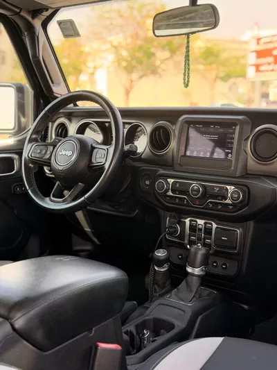 Jeep Wrangler Unlimited SPORT PLUS Willys Wheeler 3.6L A/T (4 Door)-4