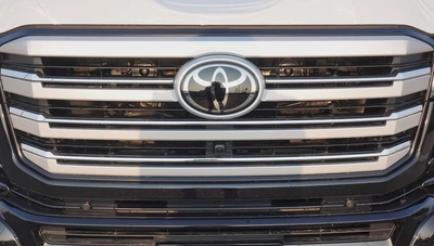Toyota Land Cruiser VXR 2026 Hybrid 3.5- GCC Specs - Brand New-1
