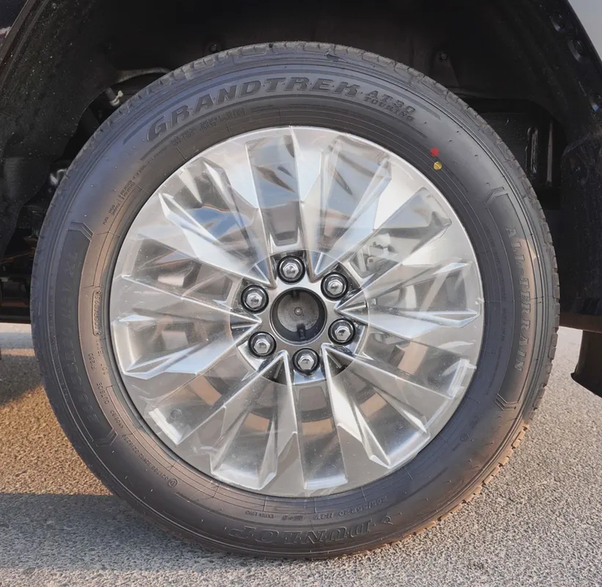 Toyota Land Cruiser VXR 2026 Hybrid 3.5- GCC Specs - Brand New-6-6