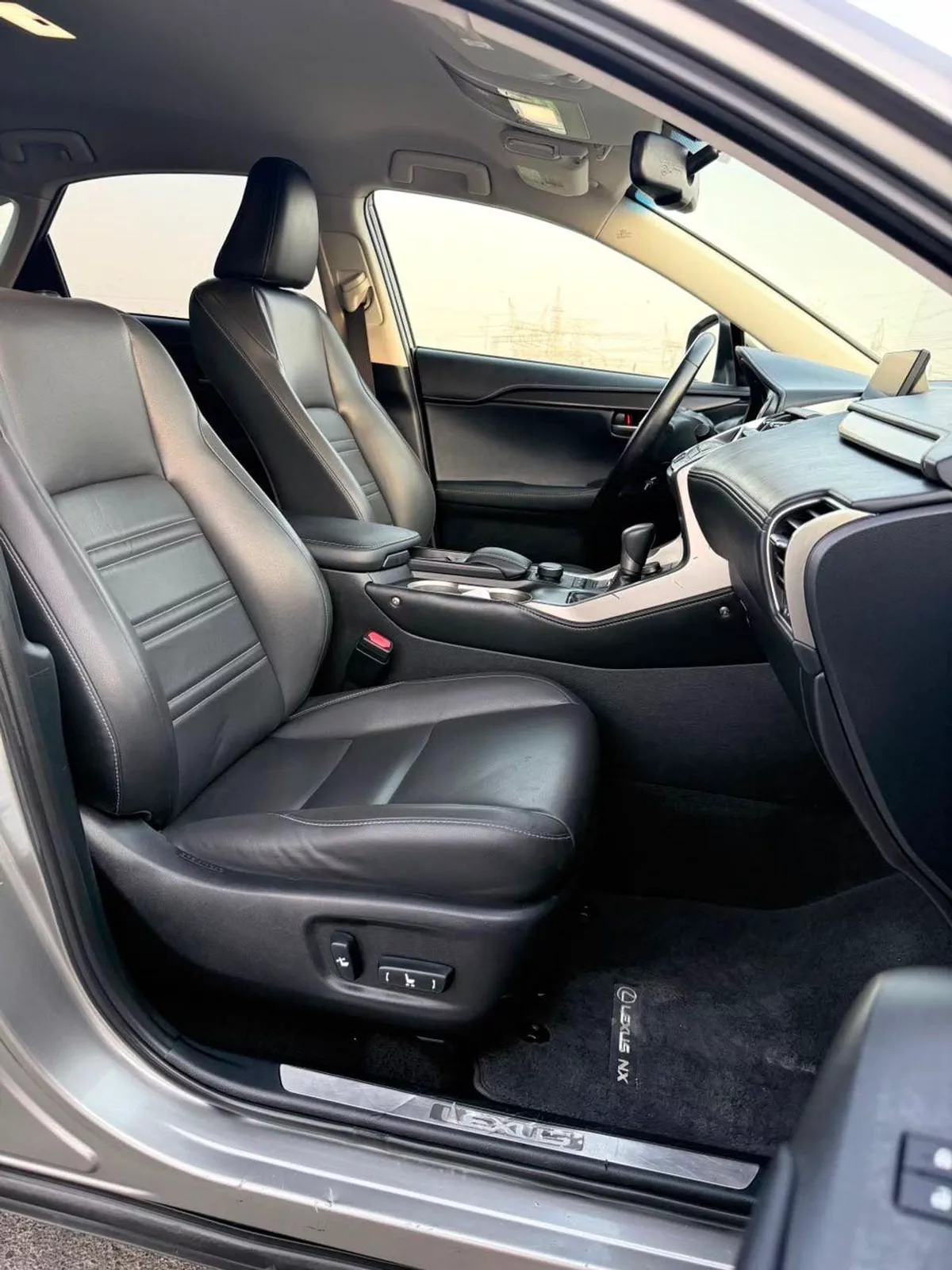 Lexus NX200t STANDARD-13-0