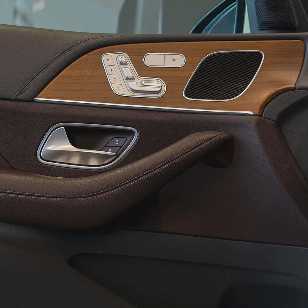 AED 3,161 p.m • 0% Downpayment • GLE 450 4Matic • 1 year warranty-13-13