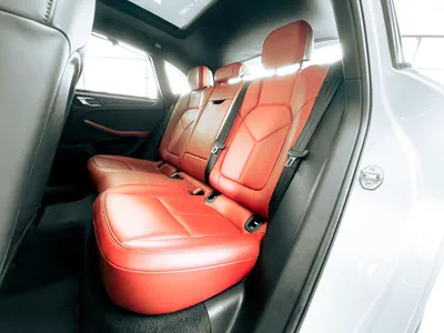 2021 Porsche Macan Standard Edition 2.0L V4 // EMI Starting from 2,900 AED-5