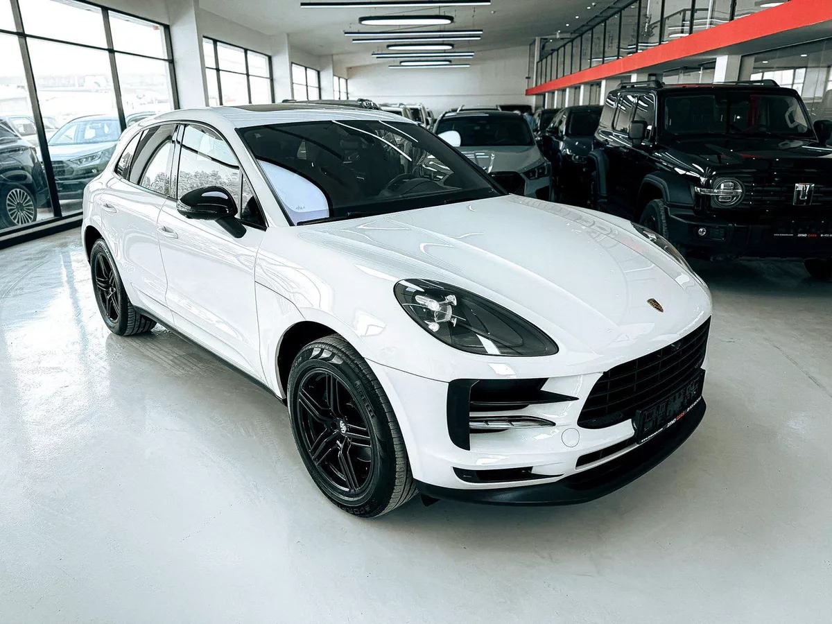 2021 Porsche Macan Standard Edition 2.0L V4 // EMI Starting from 2,900 AED