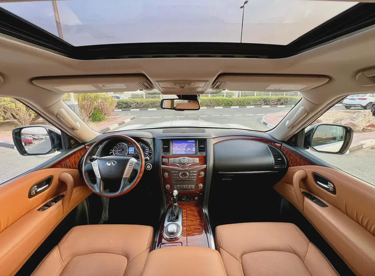 Pristine Infiniti QX80 Luxury 2016 | GCC Specs | Full Service History-18-18