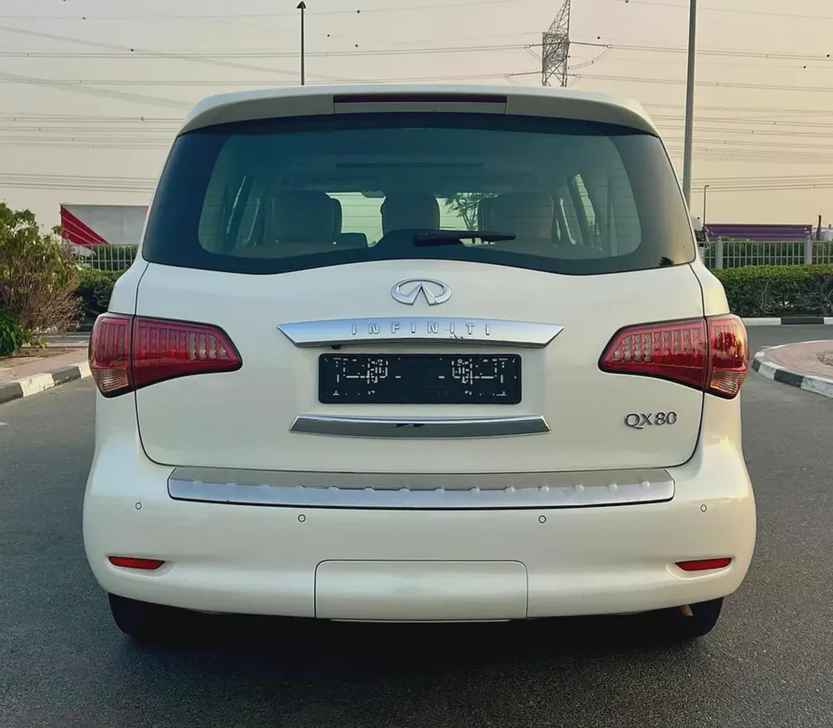Pristine Infiniti QX80 Luxury 2016 | GCC Specs | Full Service History-4-4