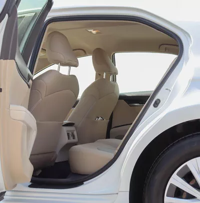 Toyota Camry S 2.5L (181 HP) Toyota Camry | 2.5 L | 2020 | GCC | Accident-Free | In Excellent Condition | 840 P.M-10